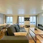 Urbanflat 89 - 3 Bedrooms Parisian Apartment