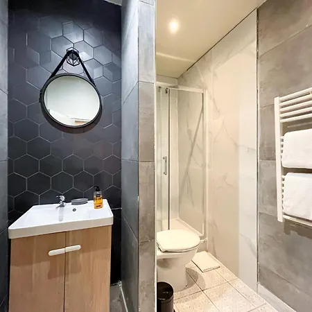 Apartment Urbanflat 89 - 3 Bedrooms Parisian Paris