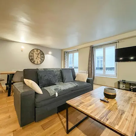 Apartment Urbanflat 89 - 3 Bedrooms Parisian