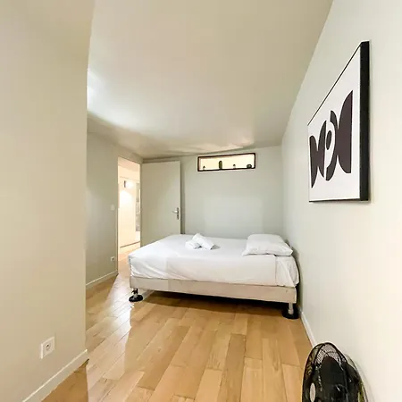 Apartment Urbanflat 89 - 3 Bedrooms Parisian