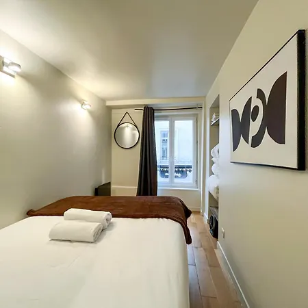 Apartment Urbanflat 89 - 3 Bedrooms Parisian *