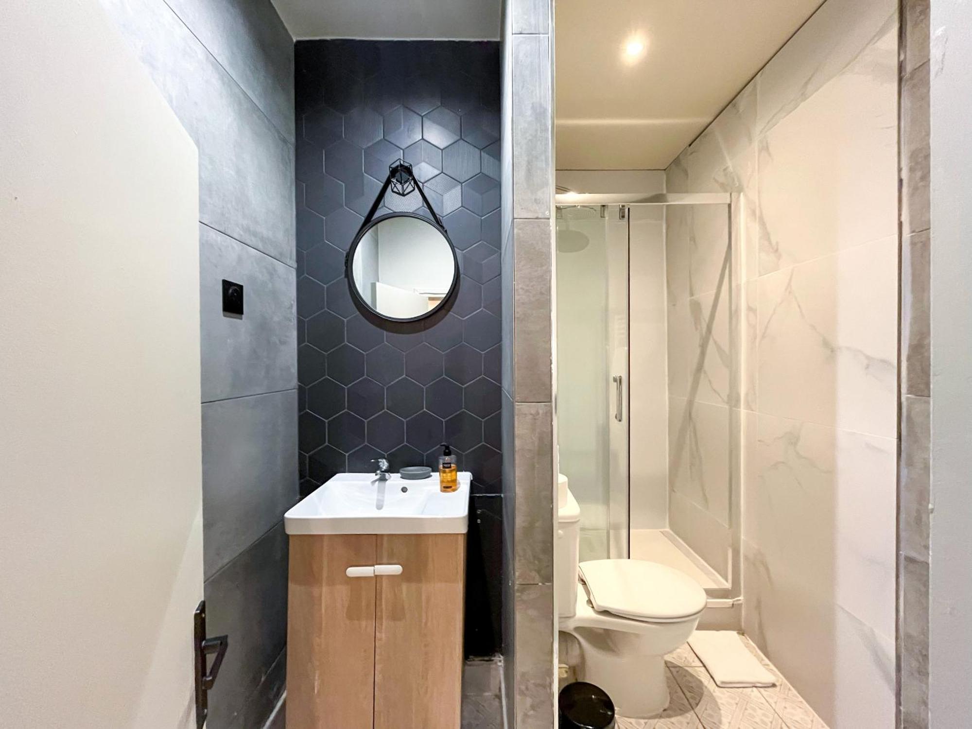 Apartment Urbanflat 89 - 3 Bedrooms Parisian *